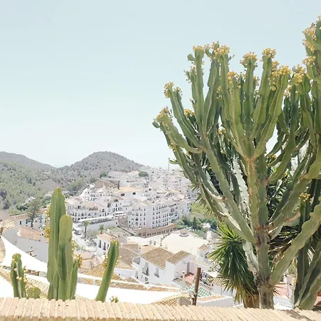 Holiday home Pizarrillas: Tu Hogar En Blanco Pueblo Frigiliana