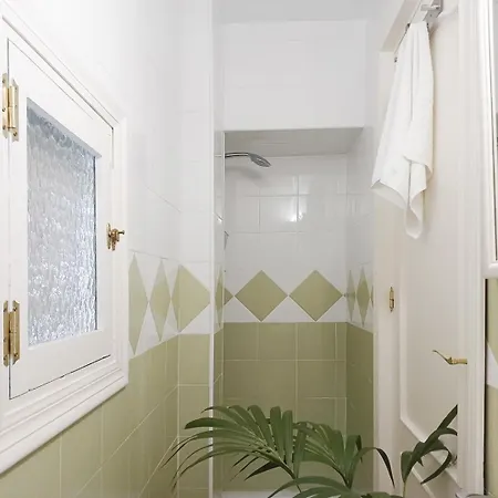 Holiday home Pizarrillas: Tu Hogar En Blanco Pueblo Frigiliana