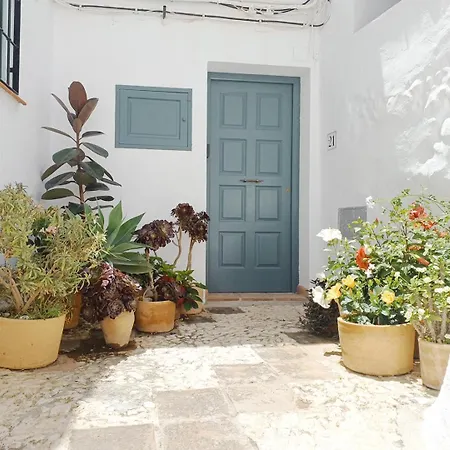 Holiday home Pizarrillas: Tu Hogar En Blanco Pueblo *