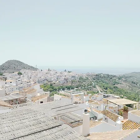 Pizarrillas: Tu Hogar En Blanco Pueblo