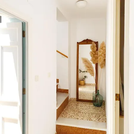 Holiday home Pizarrillas: Tu Hogar En Blanco Pueblo Frigiliana