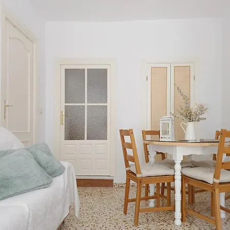 Pizarrillas: Tu Hogar En Blanco Pueblo *