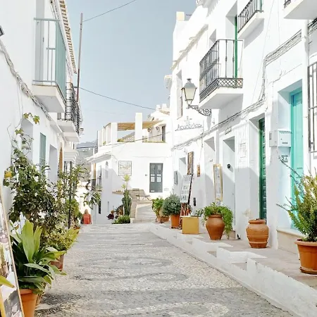 Pizarrillas: Tu Hogar En Blanco Pueblo Frigiliana